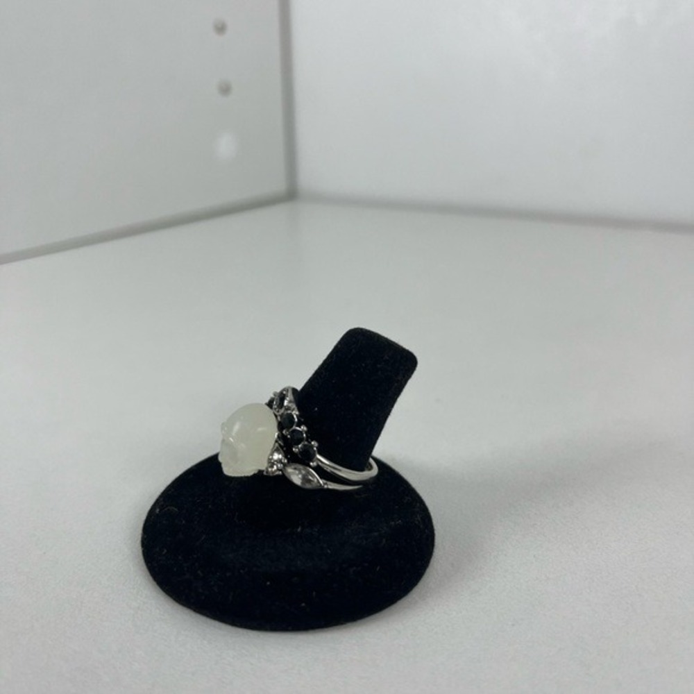 Silver Tone White‎ Carved Skull Ring Set Black Clear Crystals Gothic Size 8